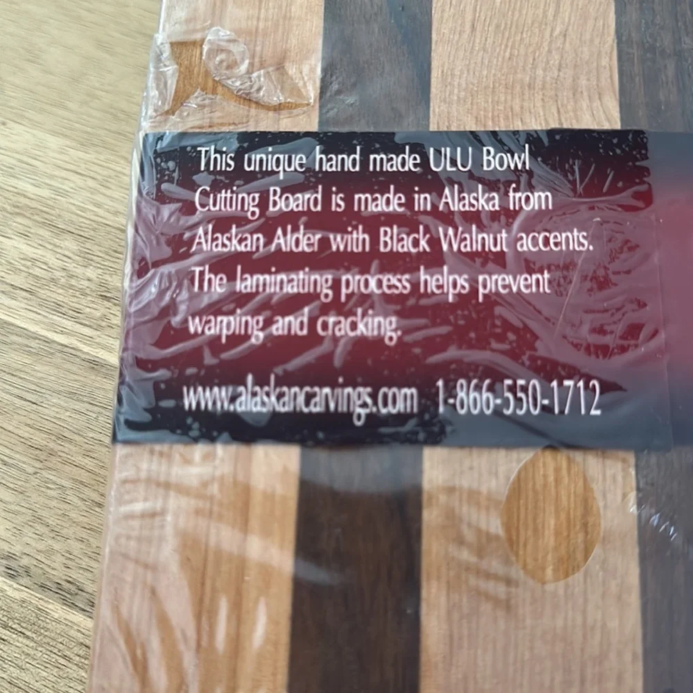 B. MERRY STUDIO Alaskan Alder Bowl Ulu cutting board